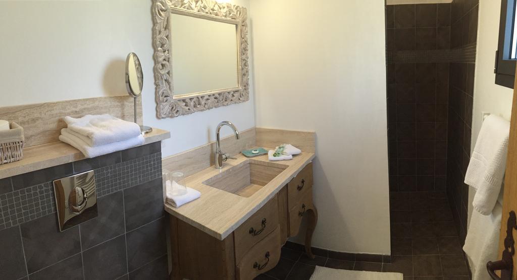 Etoile De Saint Paul Apartment Room photo